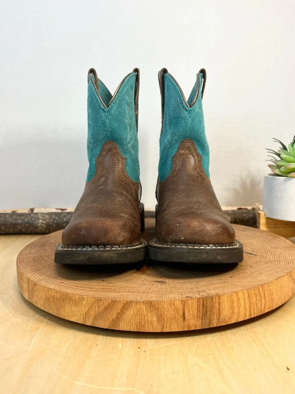 Ariat kid fatbaby